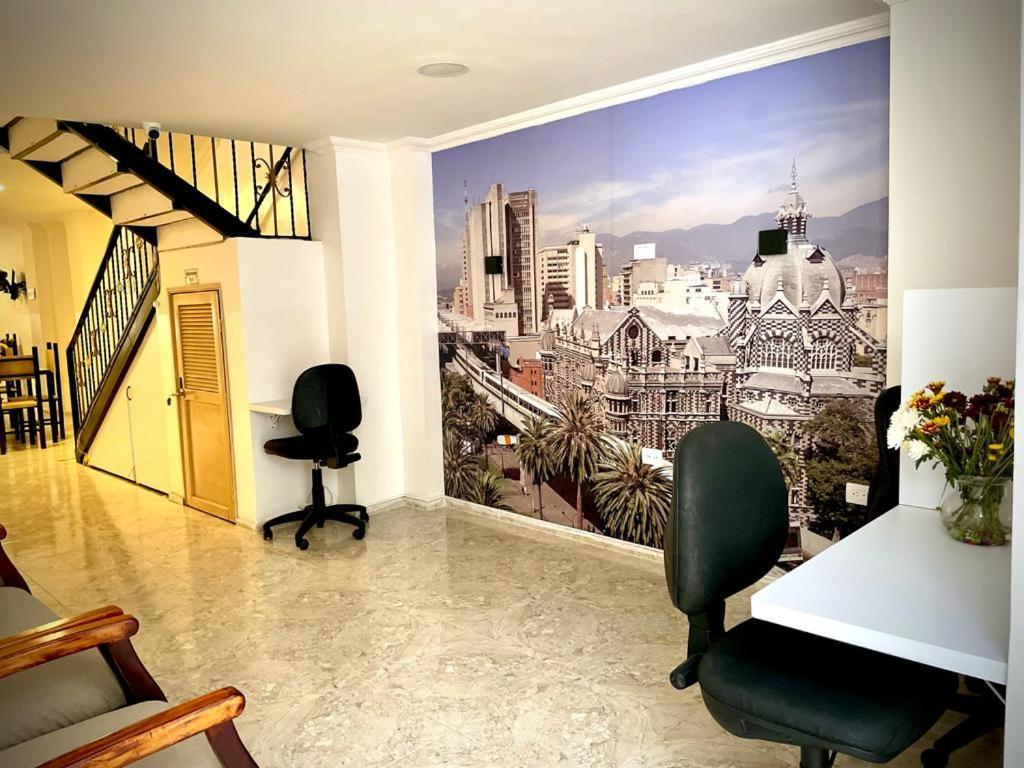 Hotel Eterna Primavera 메딜린 외부 사진