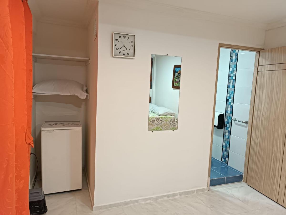 Hotel Eterna Primavera 메딜린 외부 사진